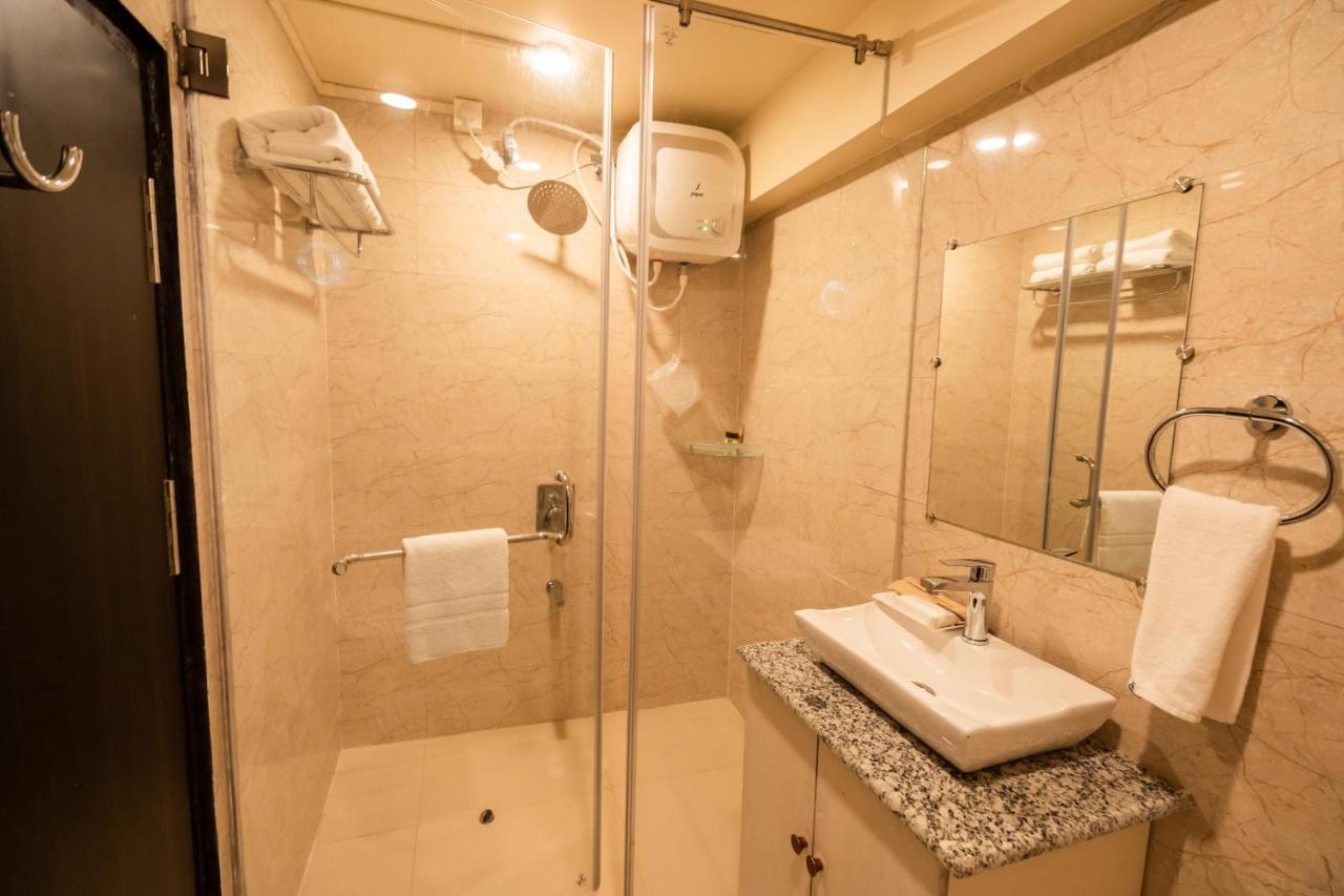 Royale Lalawi Hotel Аиджал Экстерьер фото