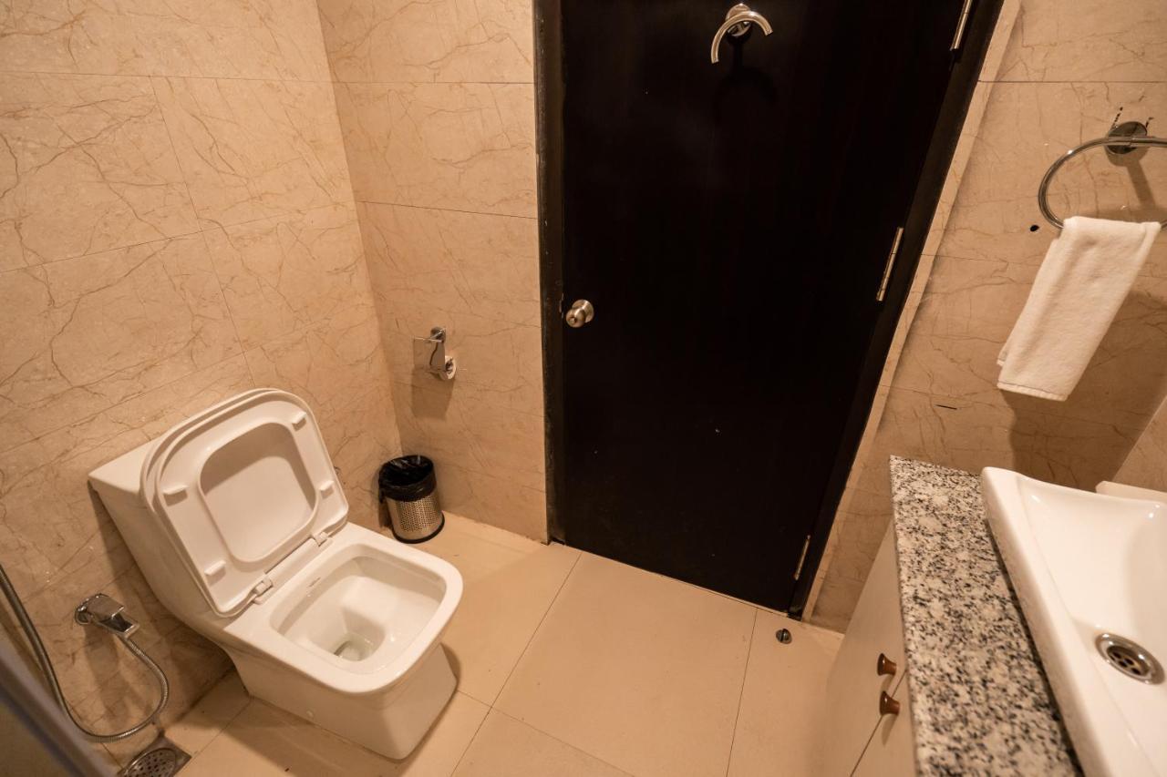 Royale Lalawi Hotel Аиджал Экстерьер фото
