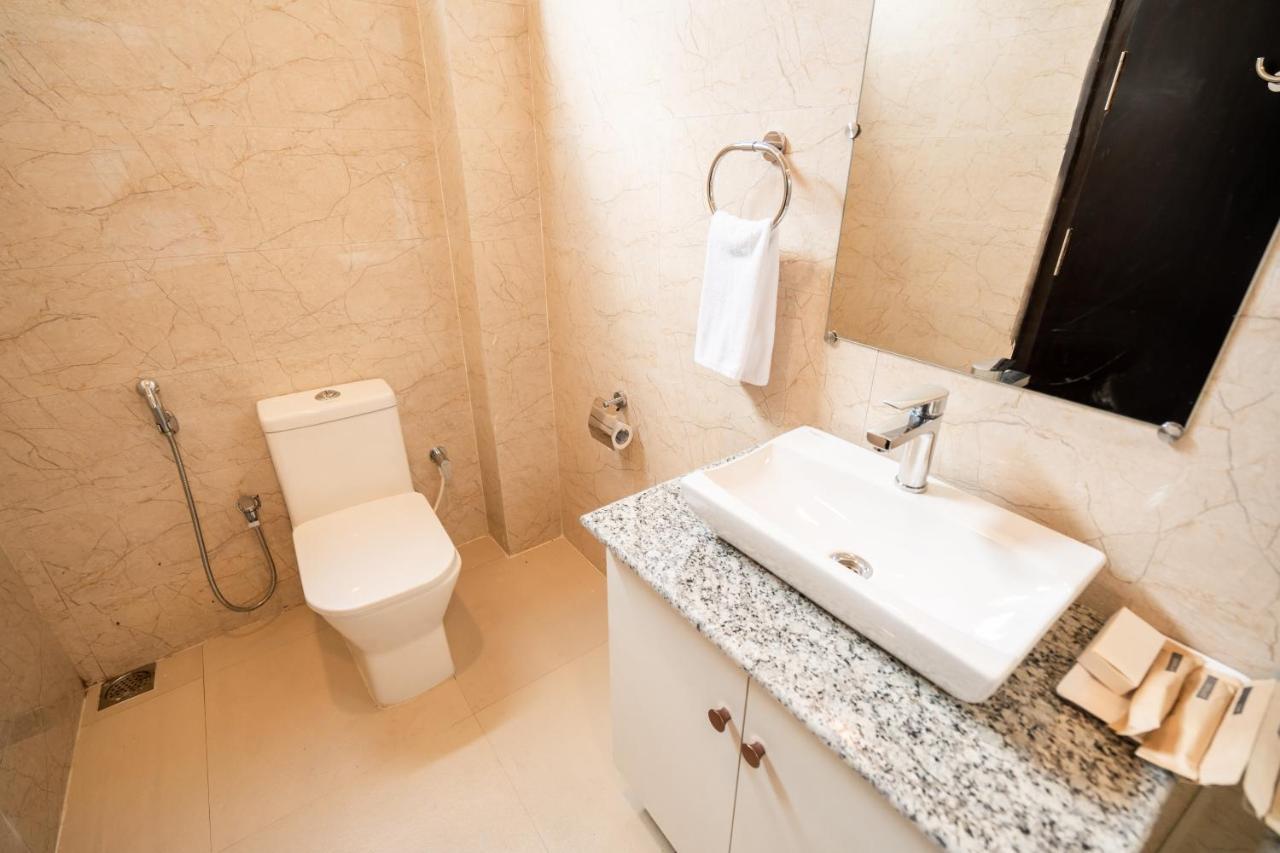 Royale Lalawi Hotel Аиджал Экстерьер фото