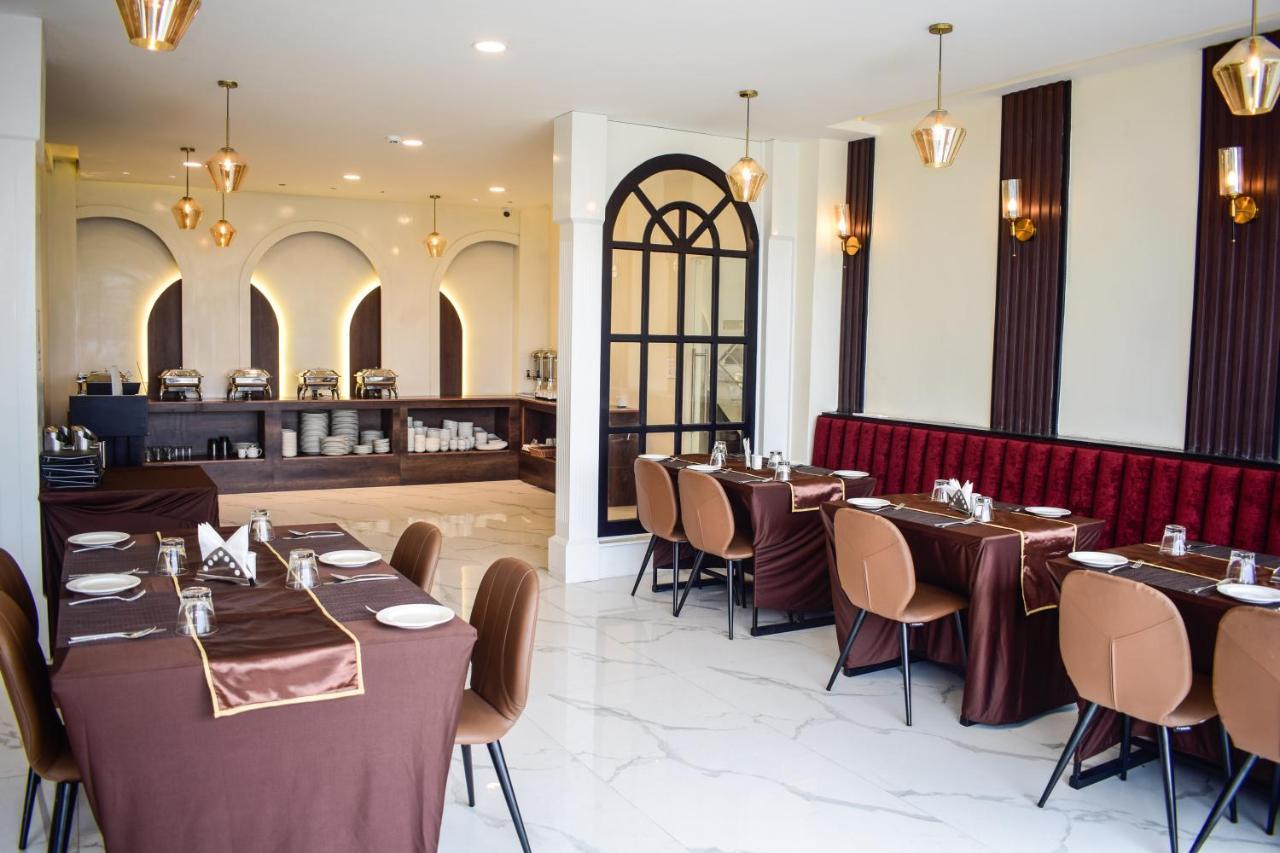 Royale Lalawi Hotel Аиджал Экстерьер фото